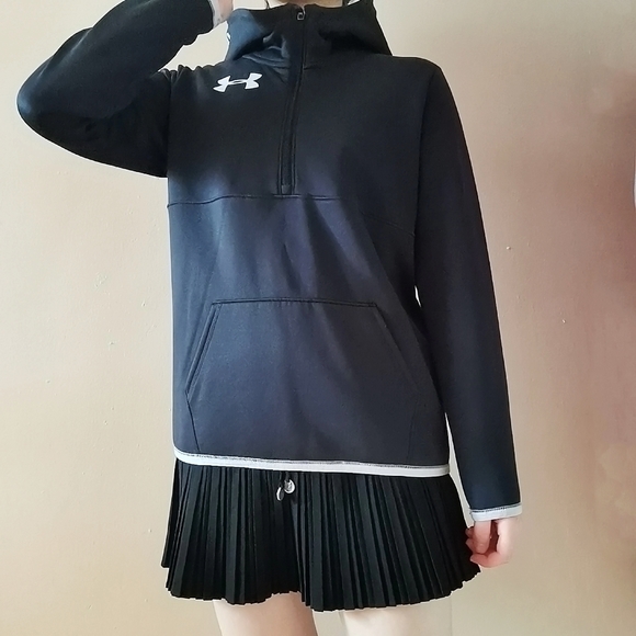 🖤 Under Amour Quater Zip Hoodie 🖤 - Picture 2 of 2